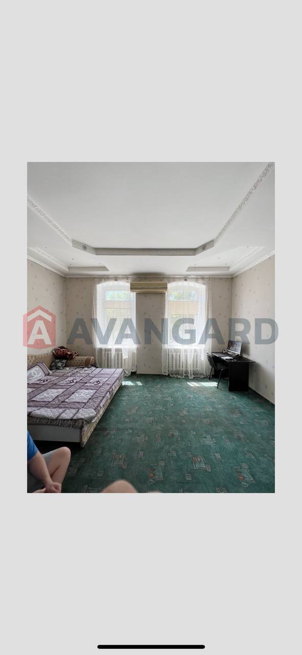 1 ����. ��������, 49/28/10 ��. �., 2/2 ���� ���� 6