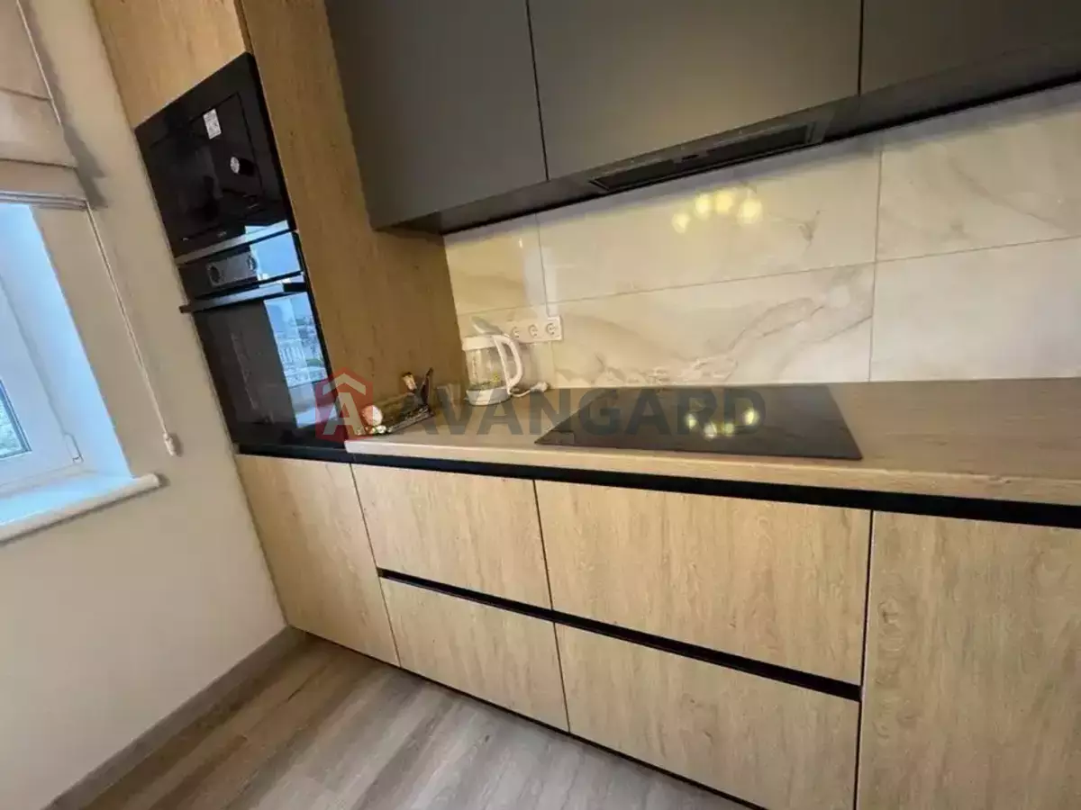 2 ��. ��������, 51/39/9 ��. �., 14/14 ������ ���� 11