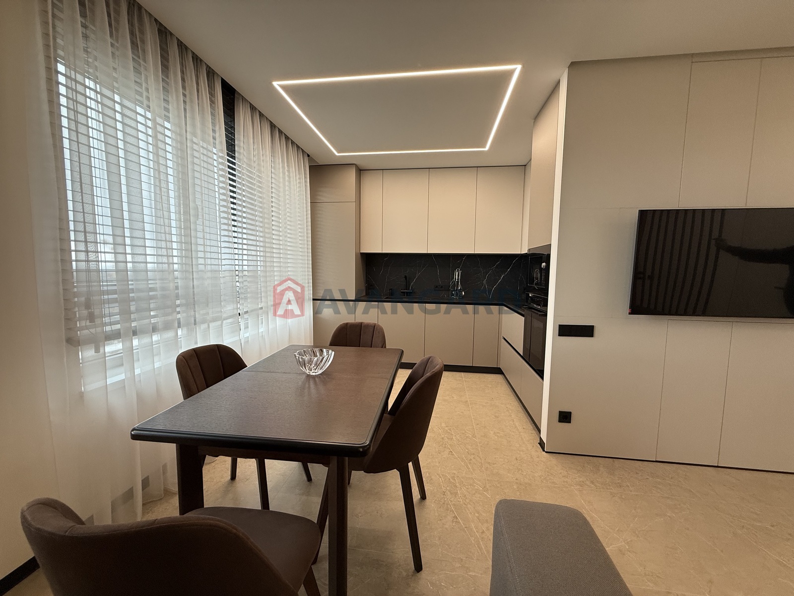 2 ��. ��������, 64,8/26,6/18 ��. �., 8/16 ������ ���� 11