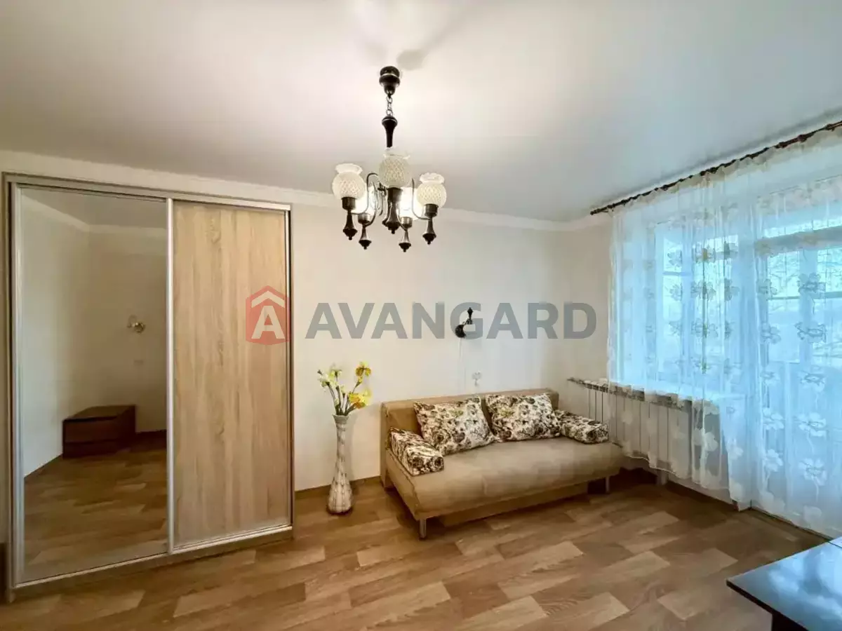 1 ����. ��������, 40/20/9 ��. �., 4/4 ���� ���� 3