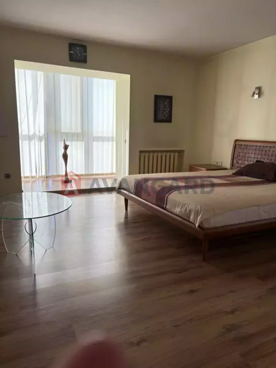 1 ����. ��������, 45/-/37 ��. �., 3/9 ���� ���� 1