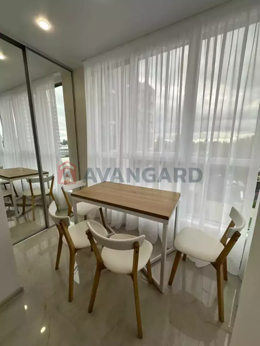 3 ��. ��������, 70/-/- ��. �., 4/10 ������ ���� 9