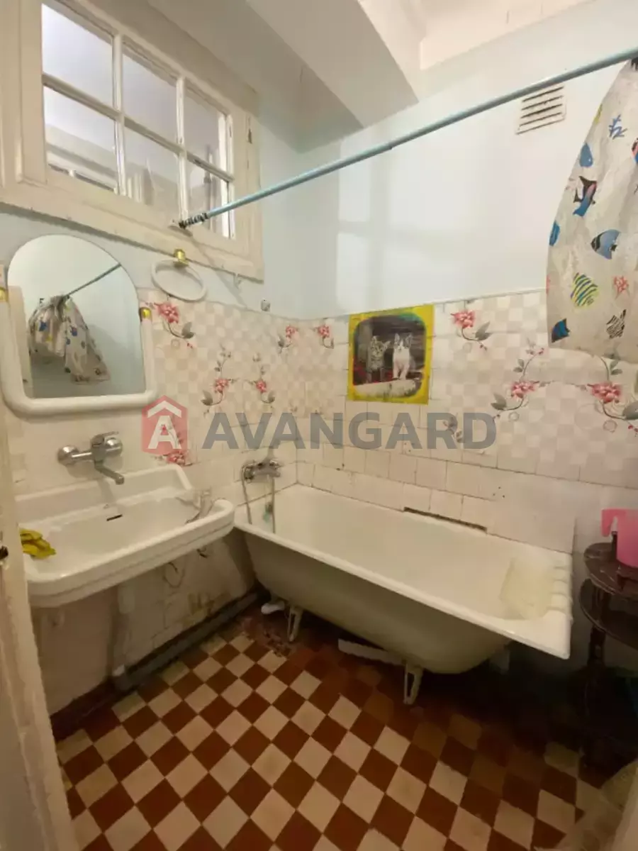 2 ����. ��������, 62/-/- ��. �., 4/5 ���� ���� 8