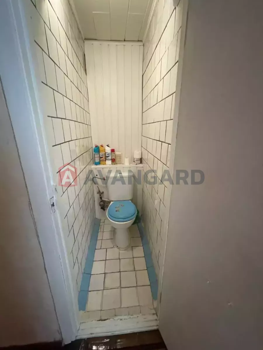 4 ��. ��������, 79/-/9 ��. �., 1/9 ������ ���� 7