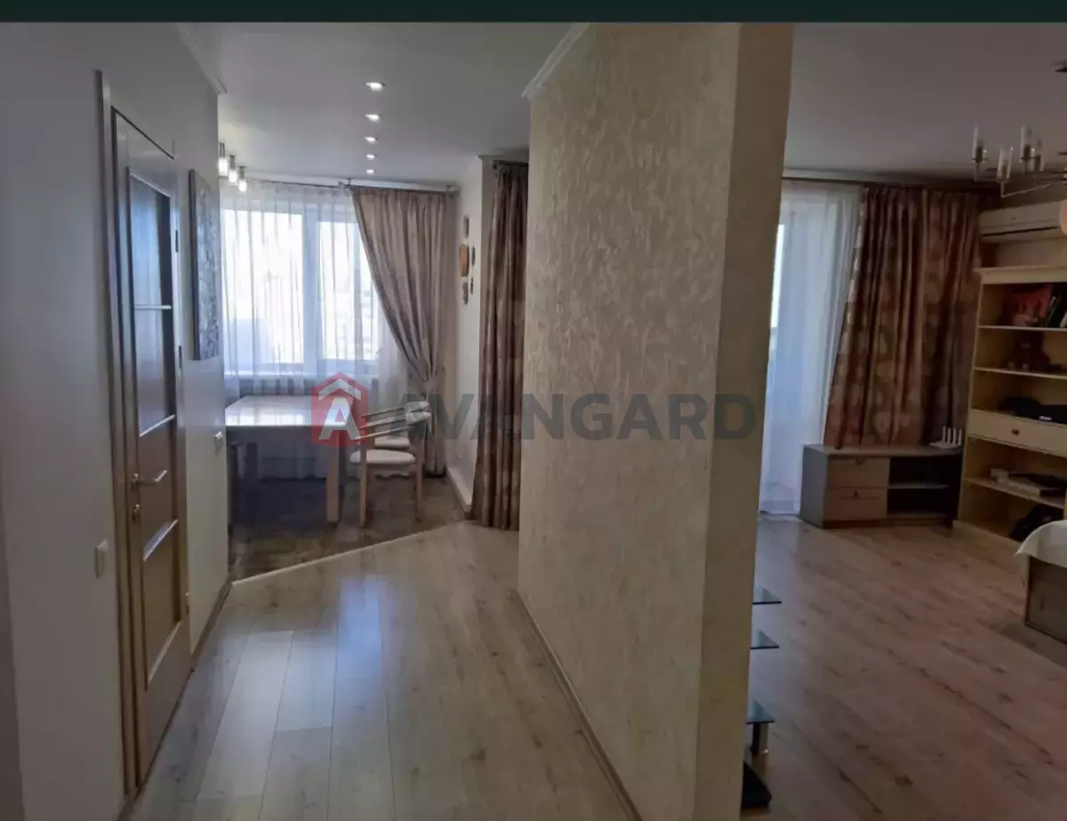 3 ��. ��������, 100/-/- ��. �., 13/17 ������ ���� 11