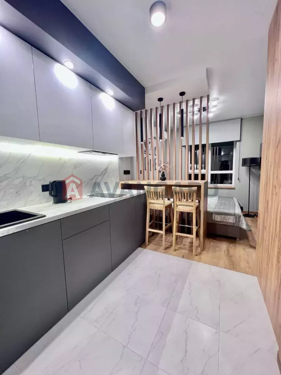 1 . , 20/-/5 . ., 8/10   1