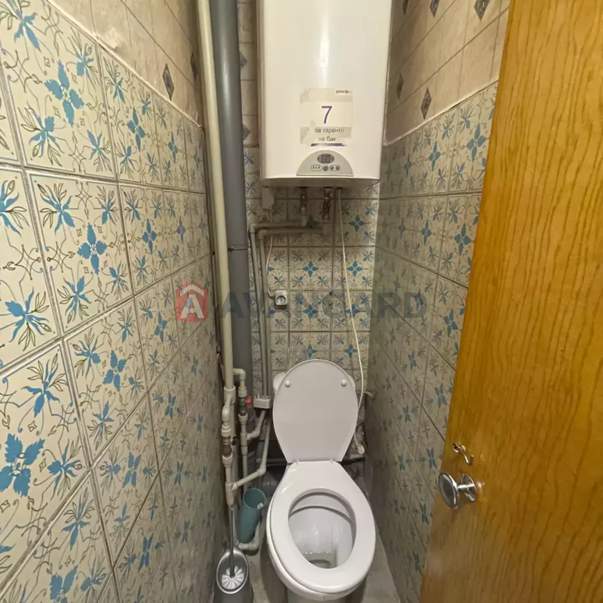 2 ��. ��������, 50/-/8 ��. �., 8/9 ������ ���� 8