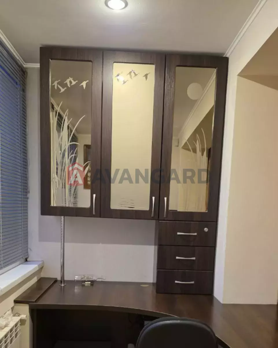 3 ����. ��������, 87/-/15 ��. �., 9/9 ���� ���� 6