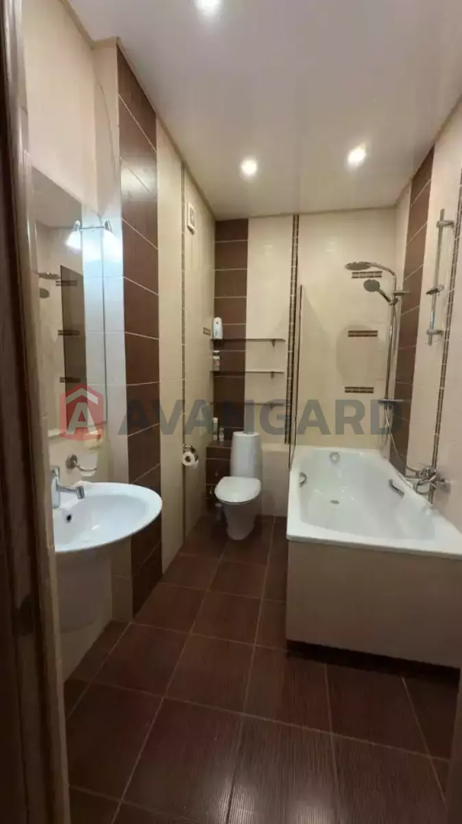 2 ��. ��������, 73/-/- ��. �., 2/10 ������ ���� 9