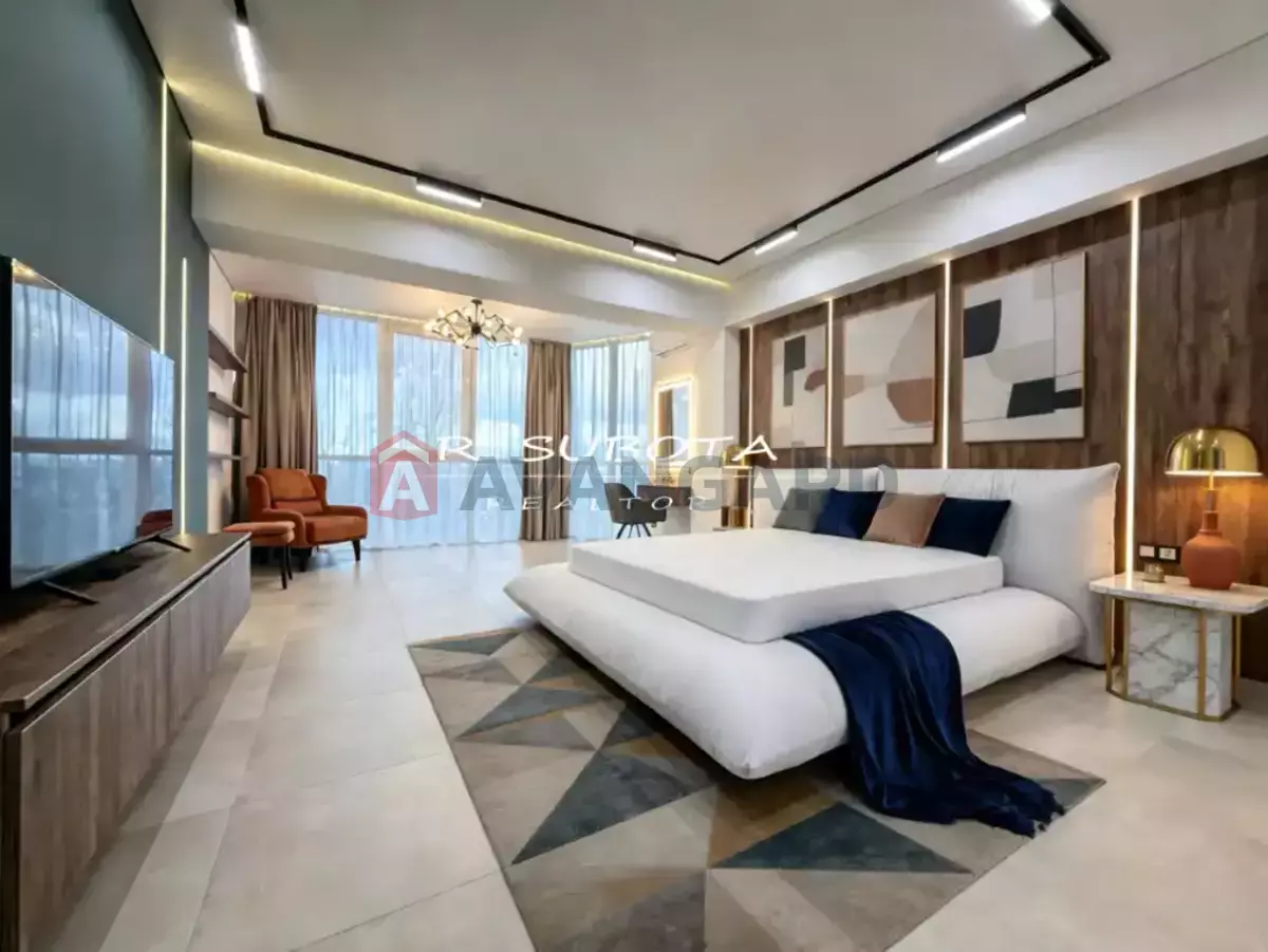 3 ��. ��������, 115/-/- ��. �., 5/13 ������ ���� 8