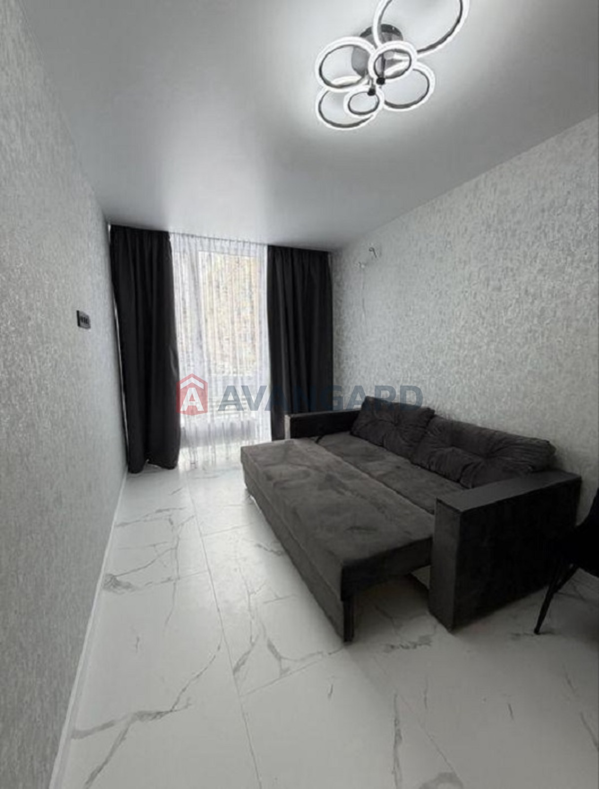 1 ��. ��������, 46/-/28 ��. �., 2/5 ������ ���� 5