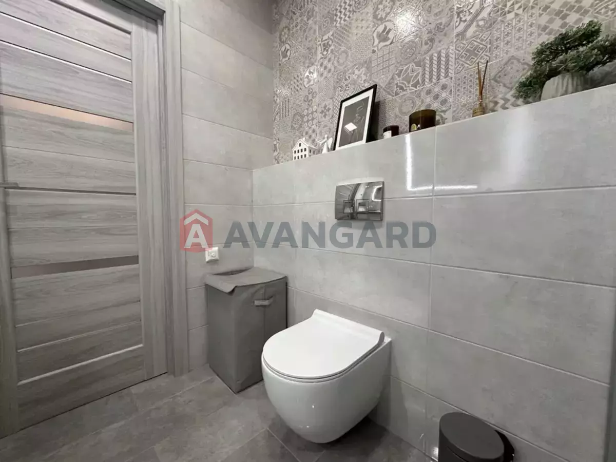 2 ��. ��������, 50/-/15 ��. �., 6/10 ������ ���� 10