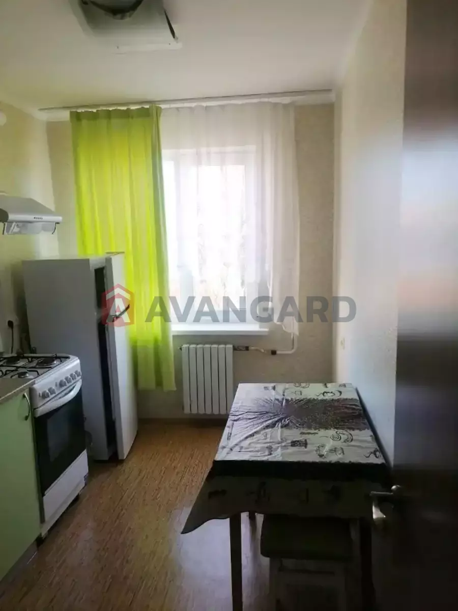 1 ��. ��������, 34/18/8 ��. �., 5/9 ������ ���� 4