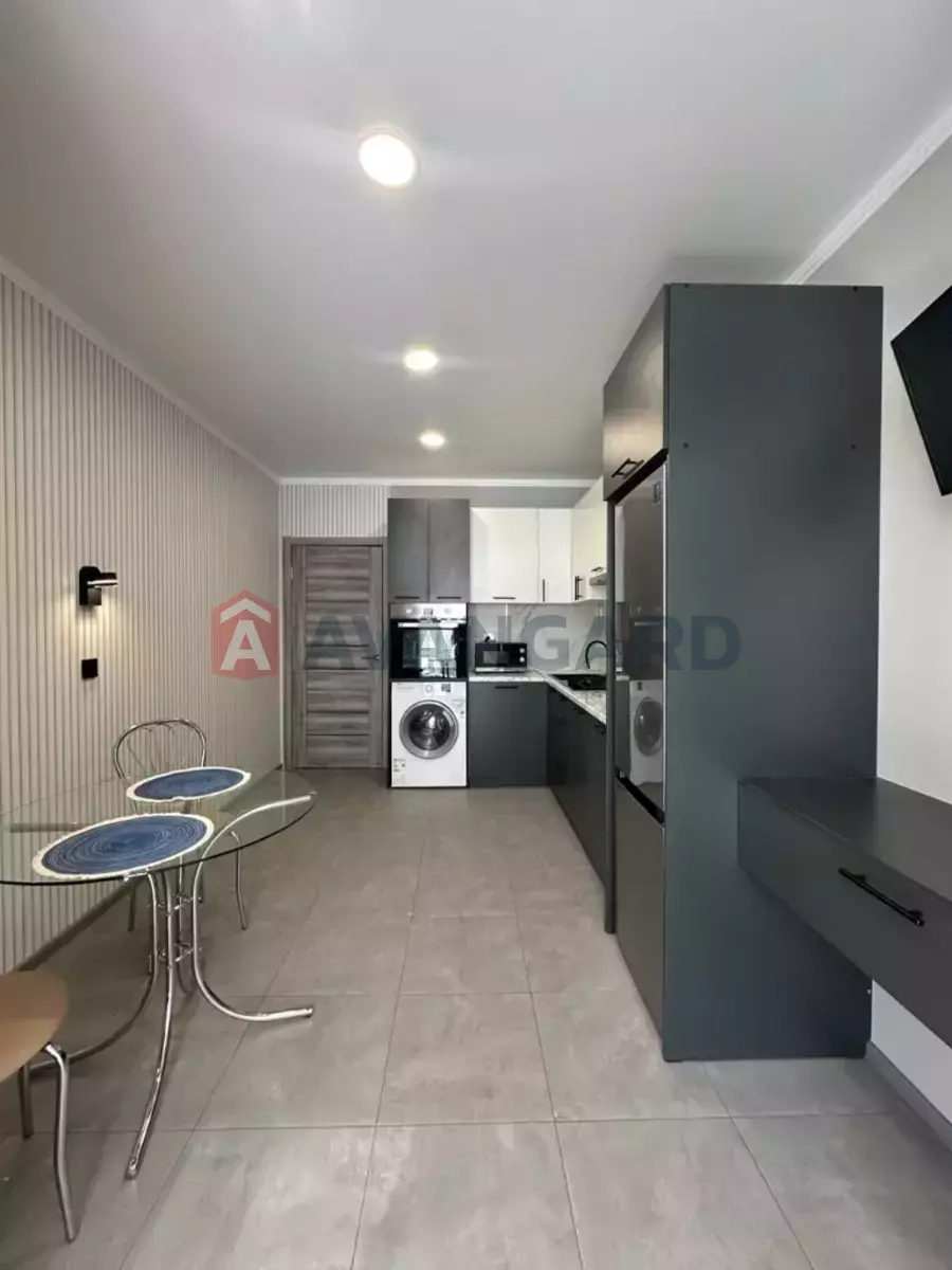 1 ��. ��������, 45/-/- ��. �., 8/10 ������ ���� 3