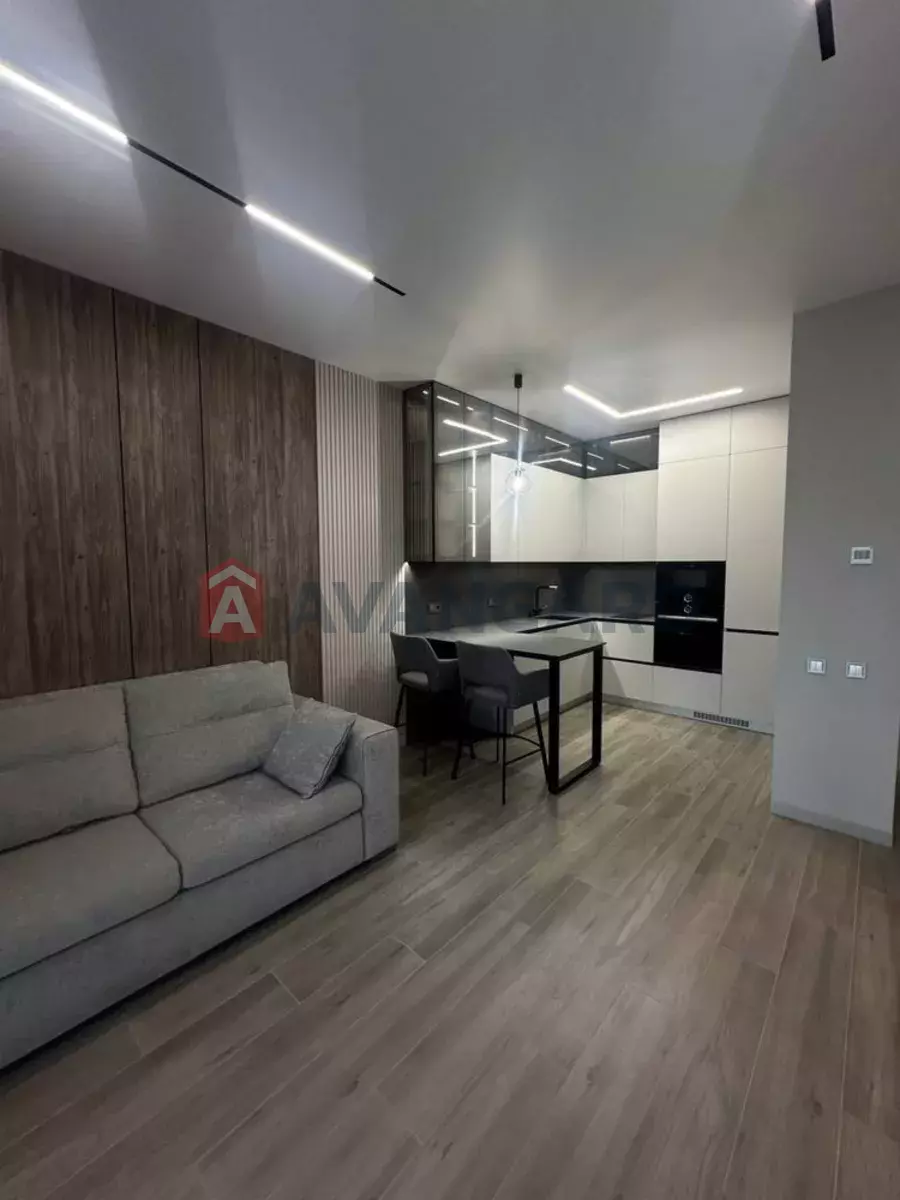 2 ��. ��������, 50/-/15 ��. �., 4/12 ������ ���� 6