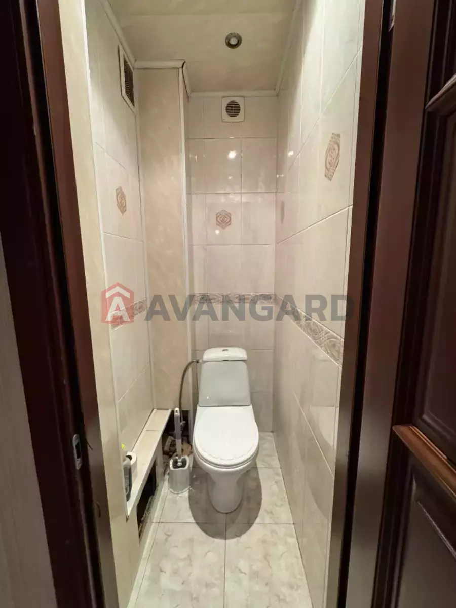 3 ��. ��������, 65/-/- ��. �., 3/9 ������ ���� 8