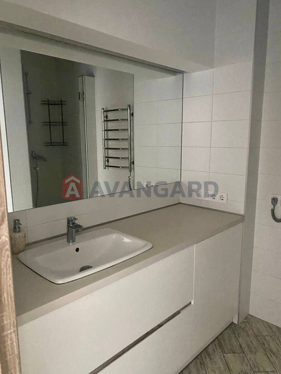 1 ����. ��������, 40/-/10 ��. �., 9/24 ���� ���� 4