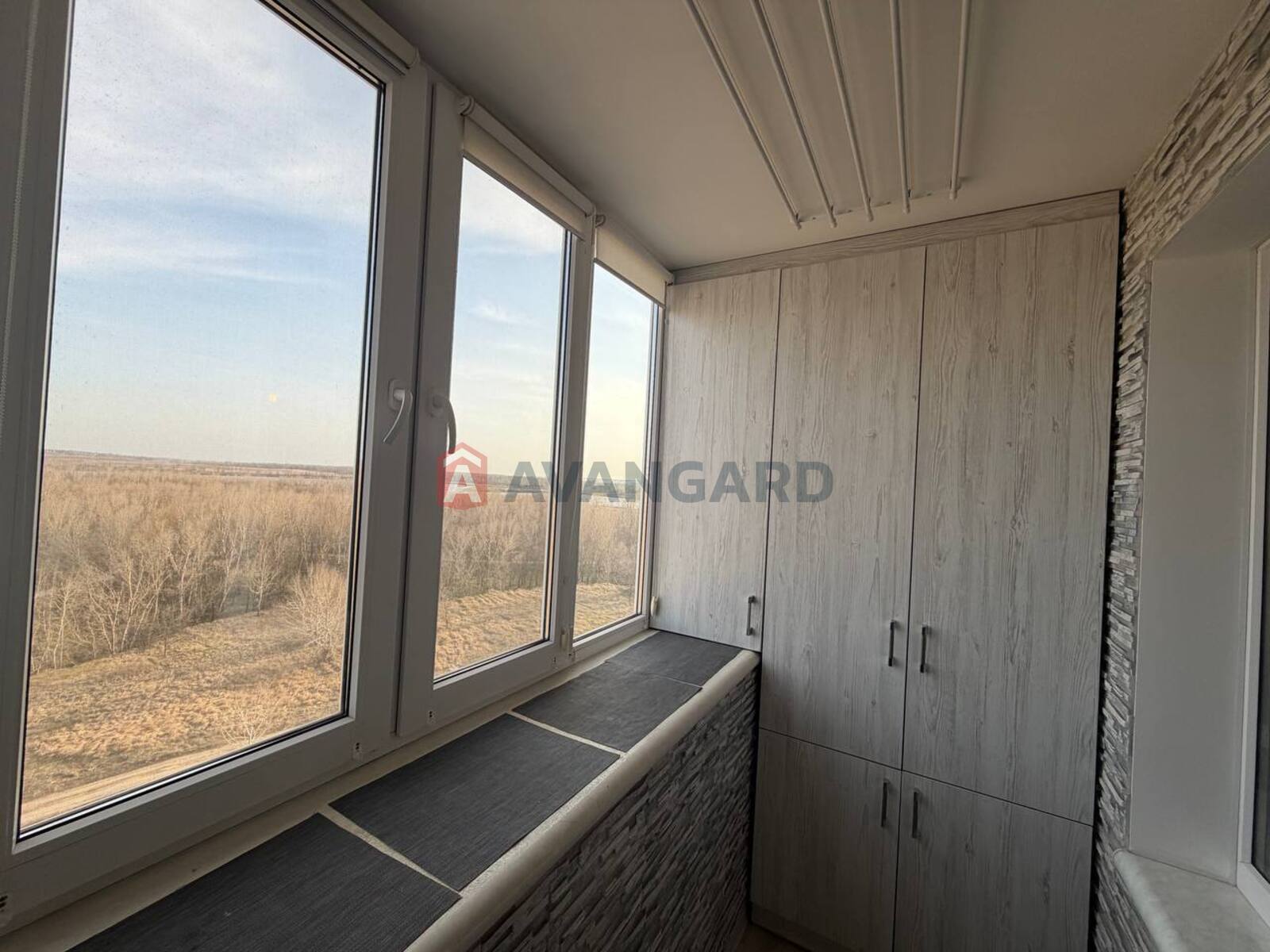 2 ��. ��������, 60/30/10 ��. �., 9/10 ������ ���� 5