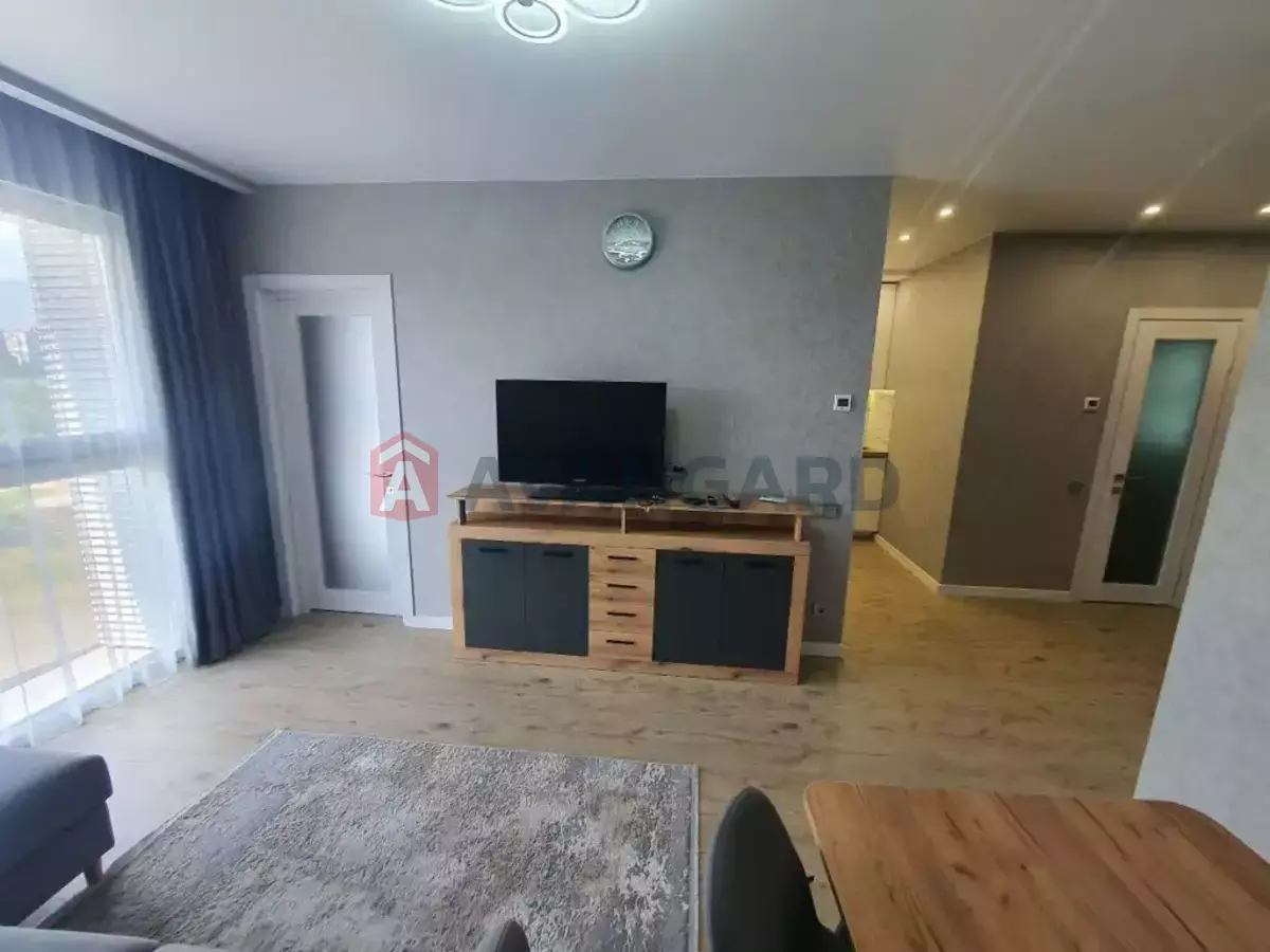 2 ��. ��������, 40/-/- ��. �., 6/10 ������ ���� 2