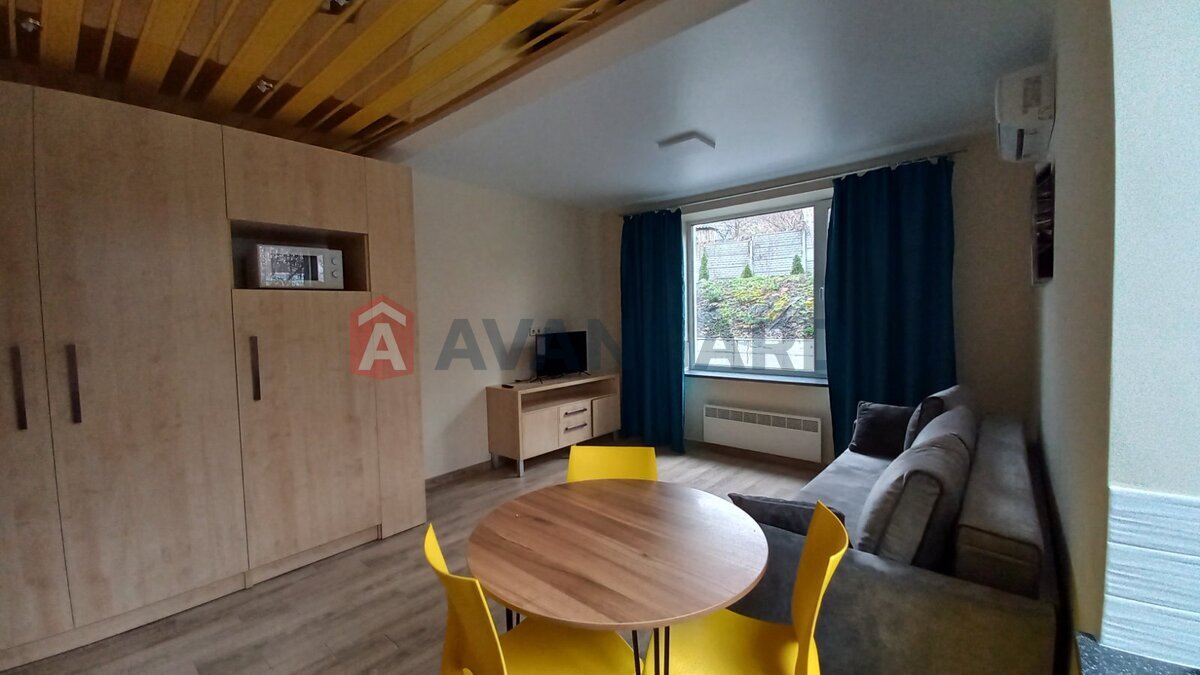 1 ��. ��������, 32/-/- ��. �., 1/2 ������ ���� 6