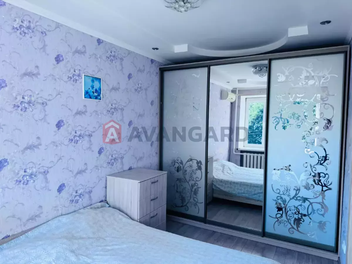 2 ����. ��������, 43/30/7 ��. �., 2/9 ���� ���� 6