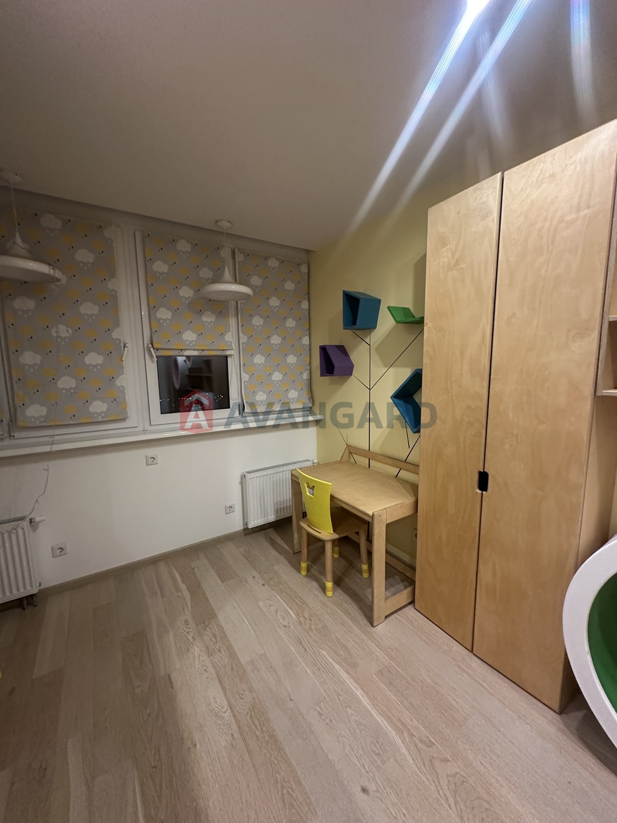 2 ��. ��������, 84/-/20 ��. �., 23/25 ������ ���� 4