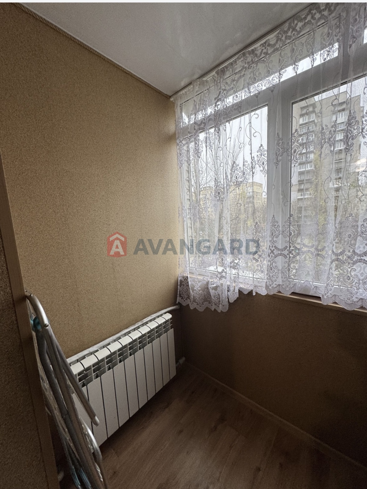 3 . , 65/-/9 . ., 4/9   12