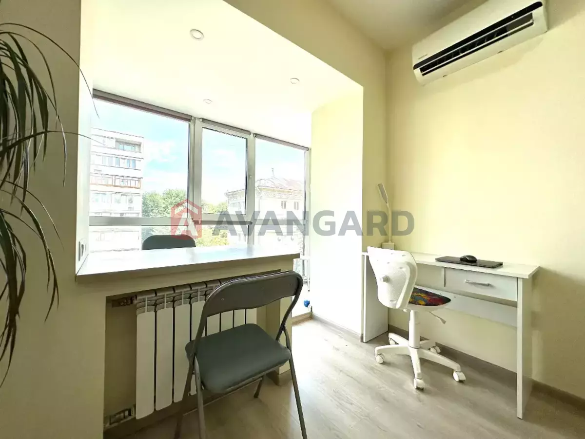 2 ��. ��������, 48/-/- ��. �., 5/5 ������ ���� 5