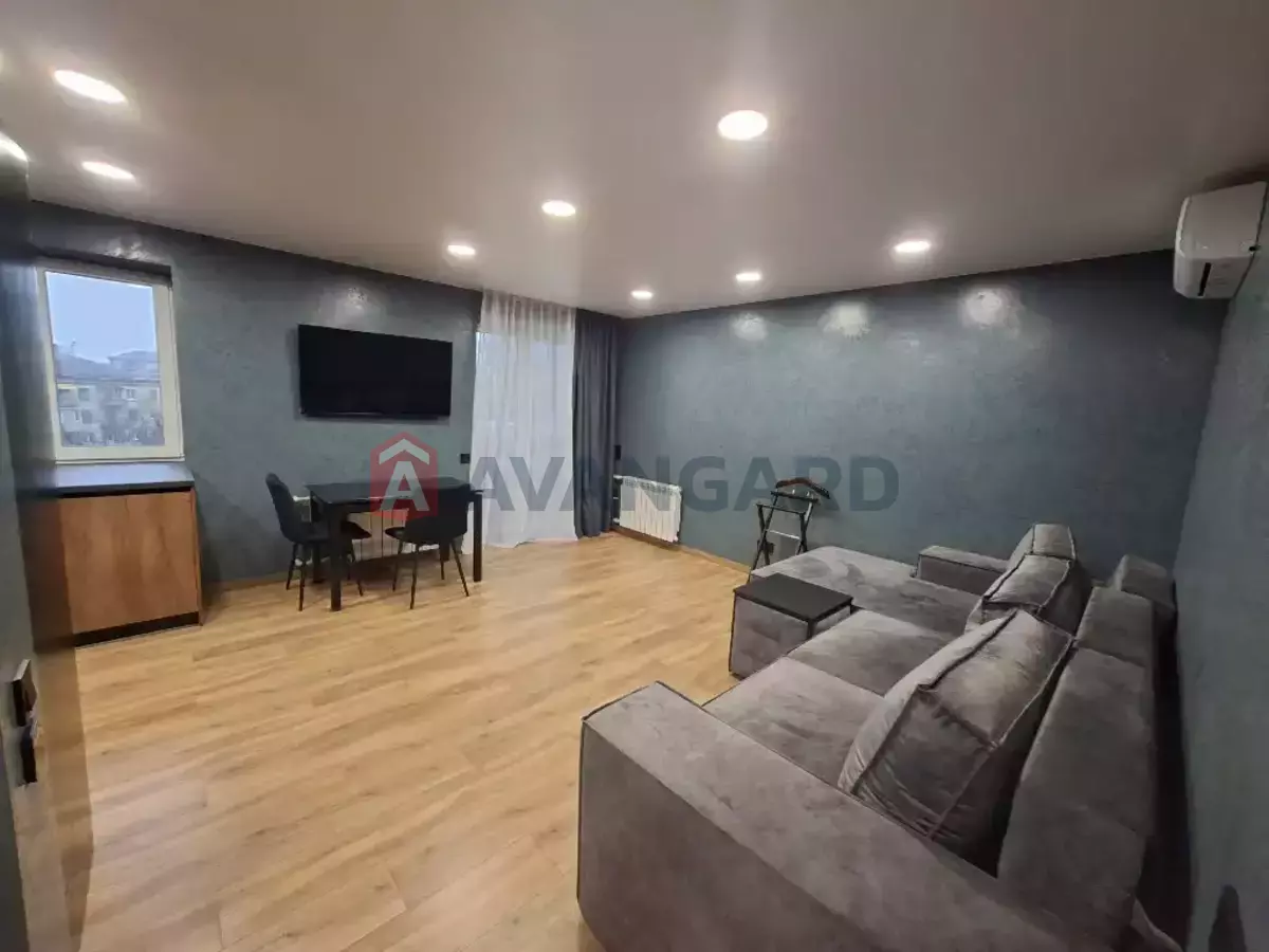 2 ��. ��������, 52/-/15 ��. �., 7/14 ������ ���� 6