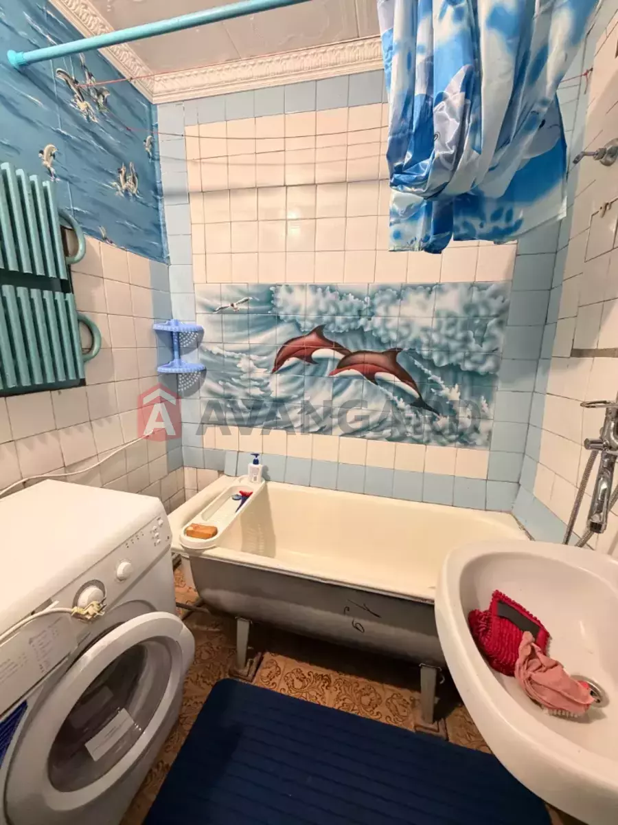 3 ��. ��������, 70/43/8 ��. �., 9/9 ������ ���� 9