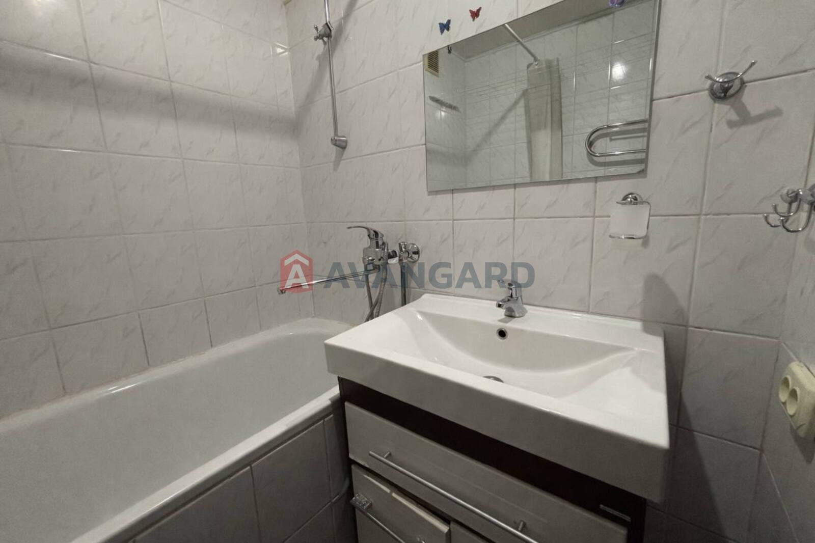 2 ����. ��������, 48/-/8 ��. �., 1/9 ���� ���� 15