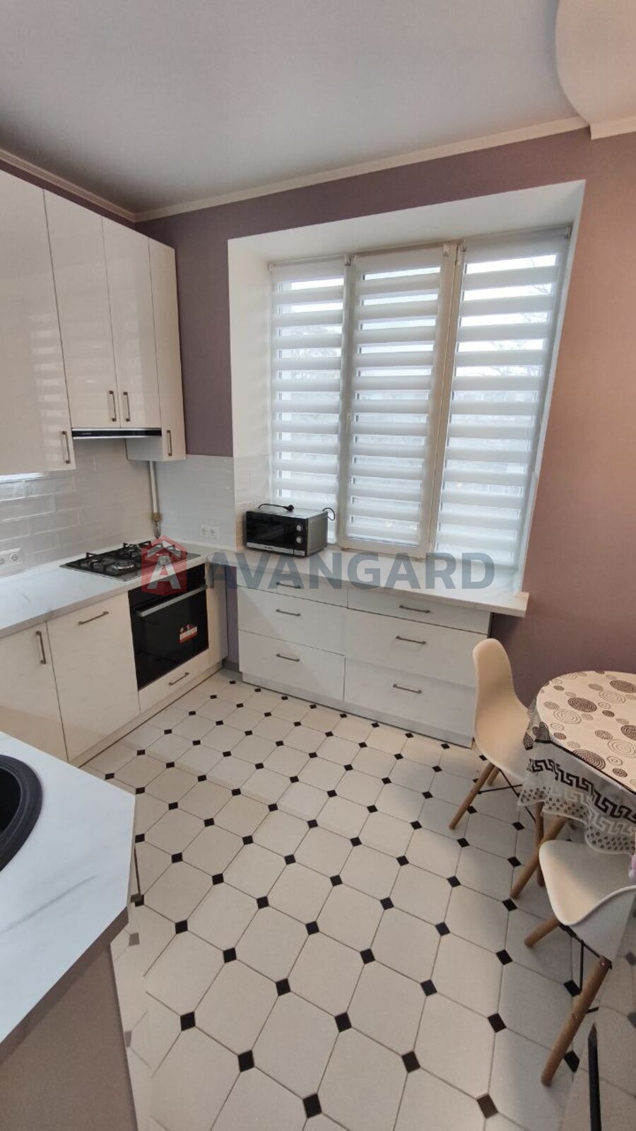 2 ��. ��������, 56/-/8 ��. �., 5/5 ������ ���� 2