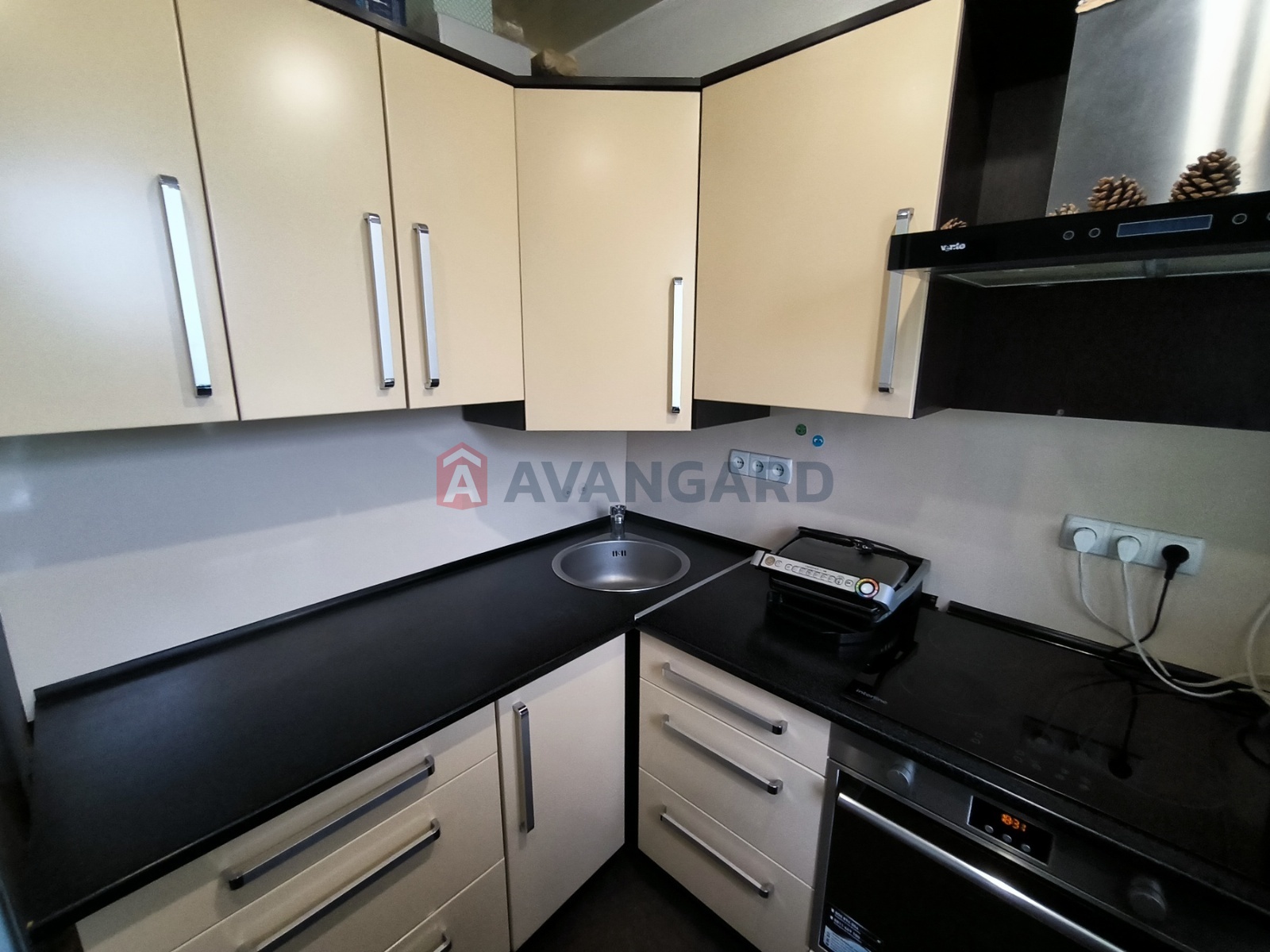 2 ����. ��������, 43/-/7 ��. �., 4/5 ���� ���� 8