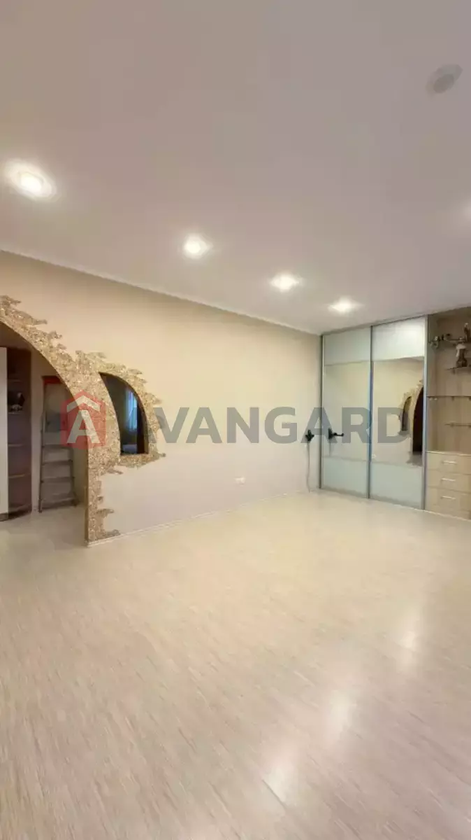 2 ��. ��������, 73/-/- ��. �., 2/10 ������ ���� 6