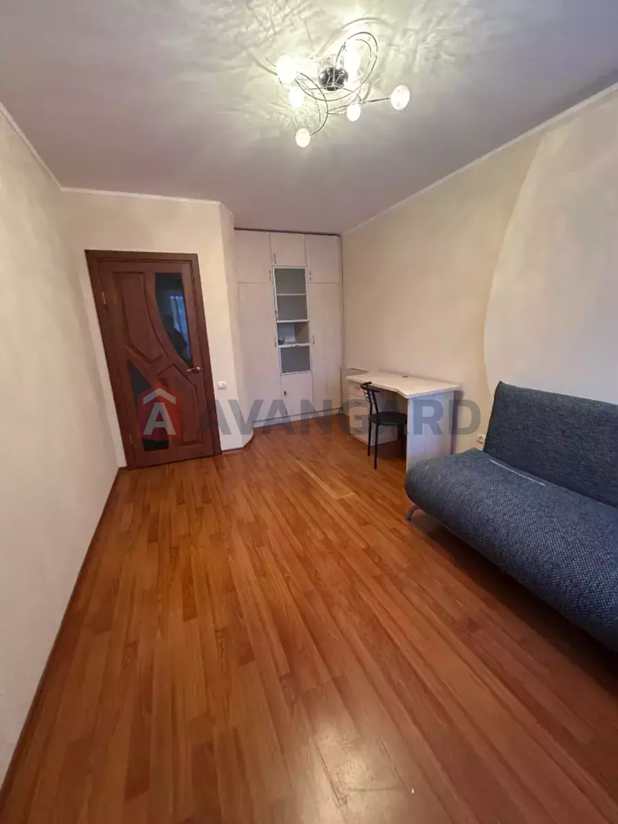 3 ��. ��������, 75/-/- ��. �., 3/9 ������ ���� 1