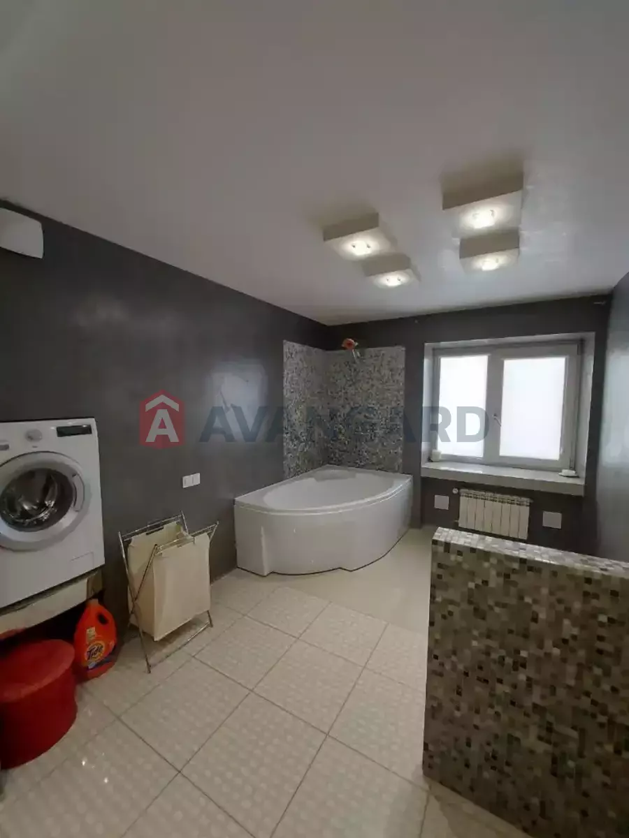 4 ��. ��������, 155/-/- ��. �., 6/7 ������ ���� 16