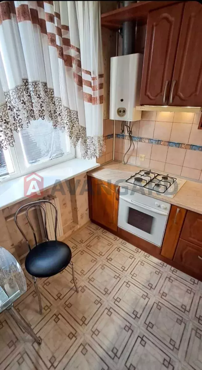 1 ��. ��������, 40/-/14 ��. �., 3/5 ������ ���� 20