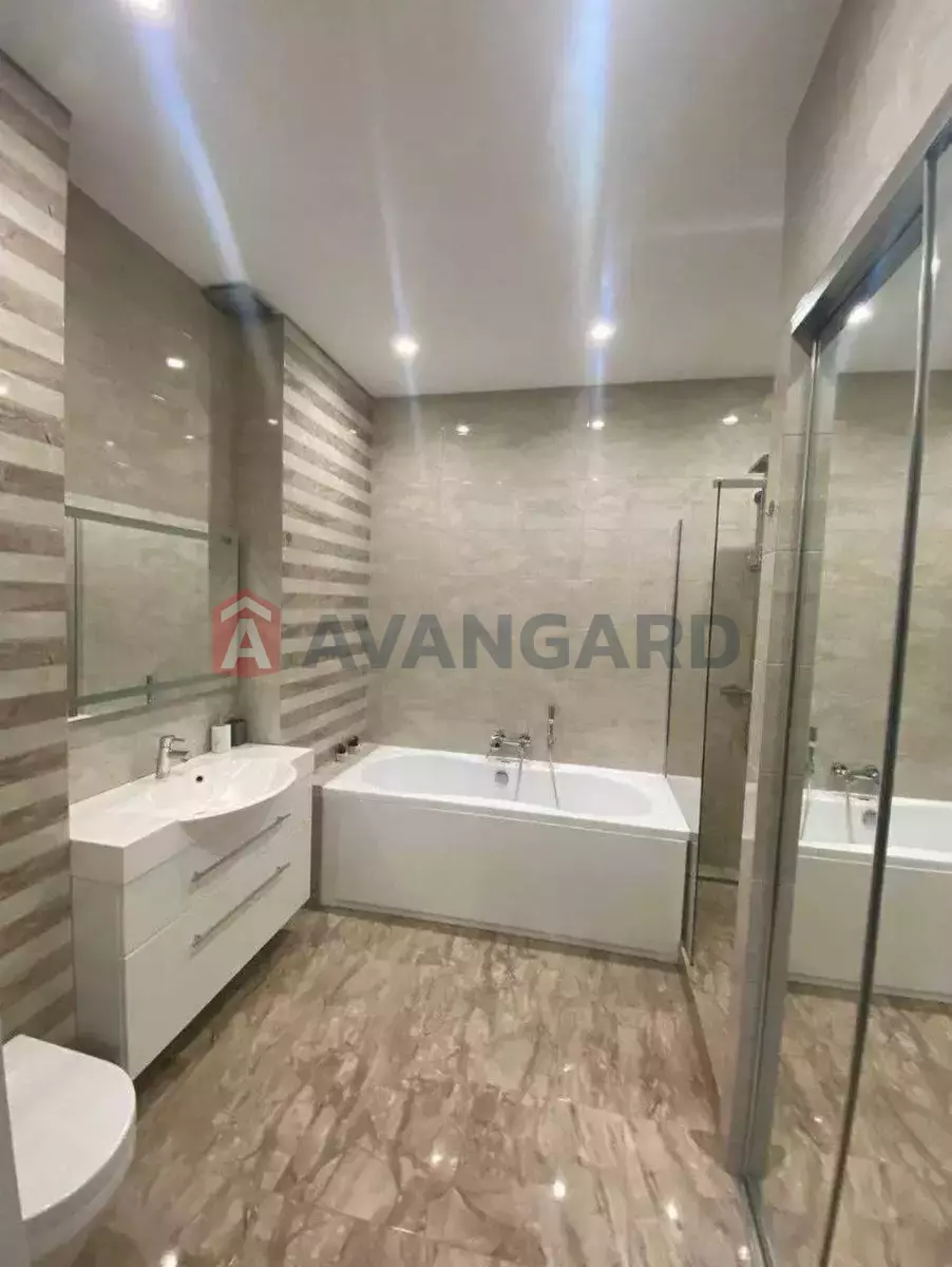 3 ��. ��������, 82/-/- ��. �., 17/24 ������ ���� 9