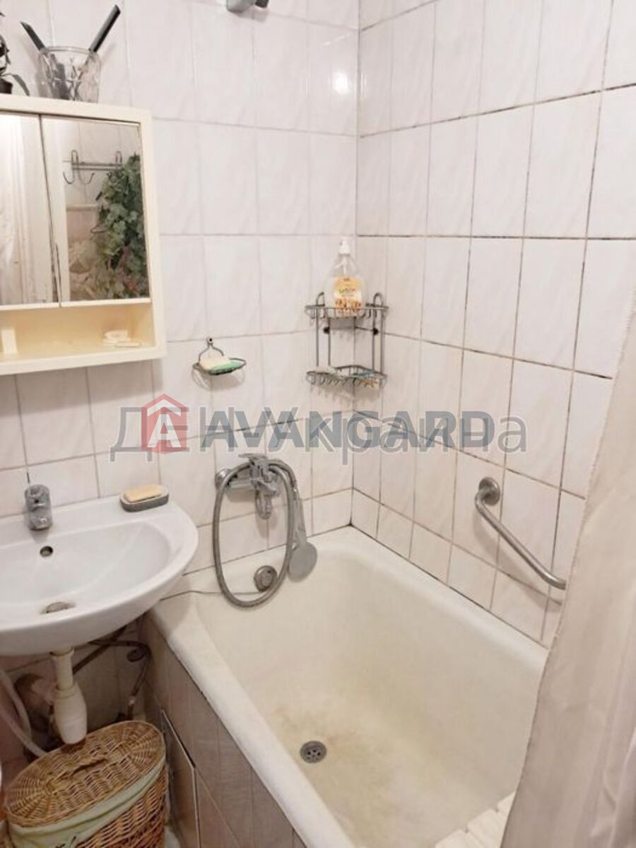 3 ��. ��������, 63/-/7 ��. �., 9/9 ������ ���� 8