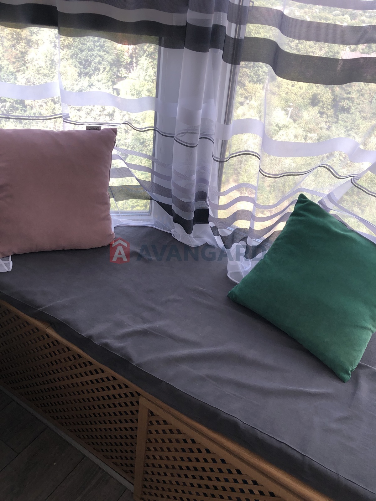 1 ��. ��������, 30/15/8 ��. �., 10/10 ������ ���� 9