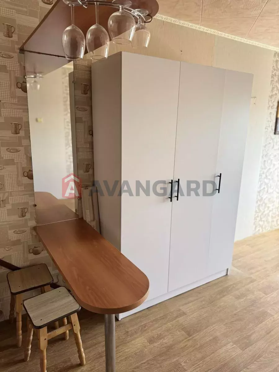 1 ����. ��������, 22/-/5 ��. �., 9/9 ���� ���� 11