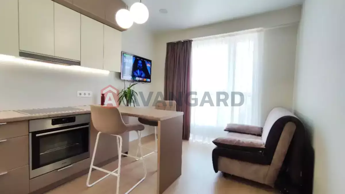 1 ��. ��������, 38/-/- ��. �., 10/15 ������ ���� 4