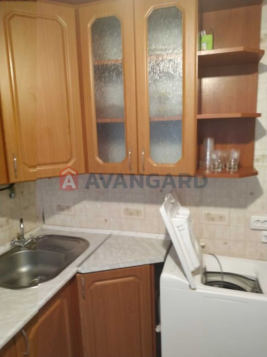 1 ��. ��������, 30/-/6 ��. �., 2/5 ������ ���� 6