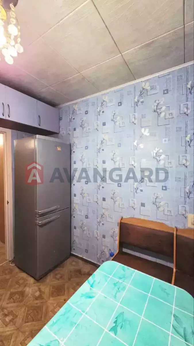 2 ��. ��������, 48/-/7 ��. �., 9/9 ������ ���� 3