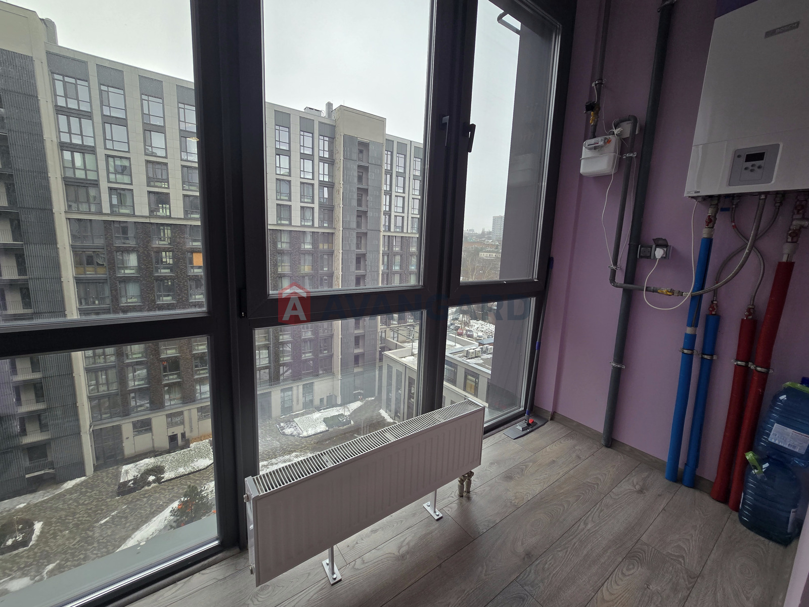 2 ��. ��������, 50/-/15 ��. �., 8/10 ������ ���� 10