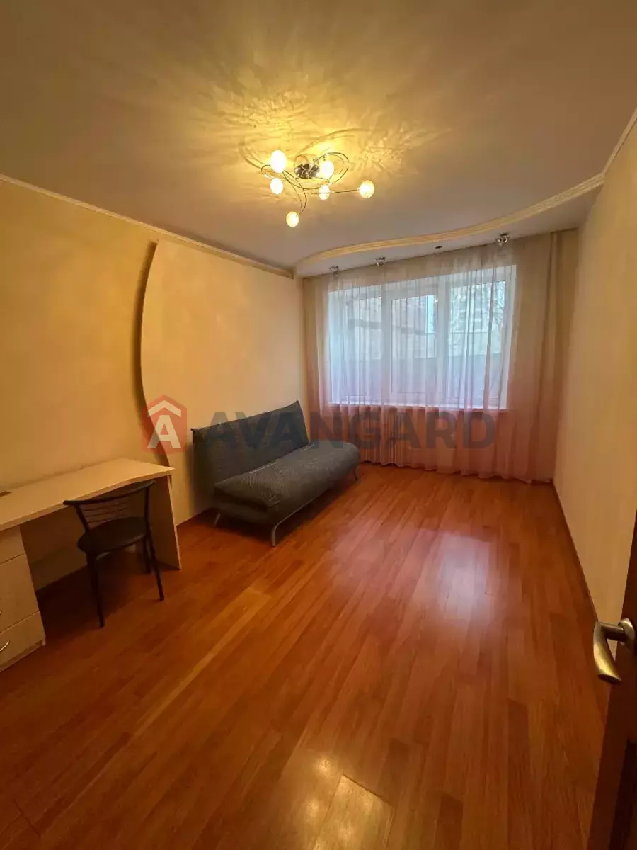 3 ��. ��������, 75/-/- ��. �., 3/9 ������ ���� 2