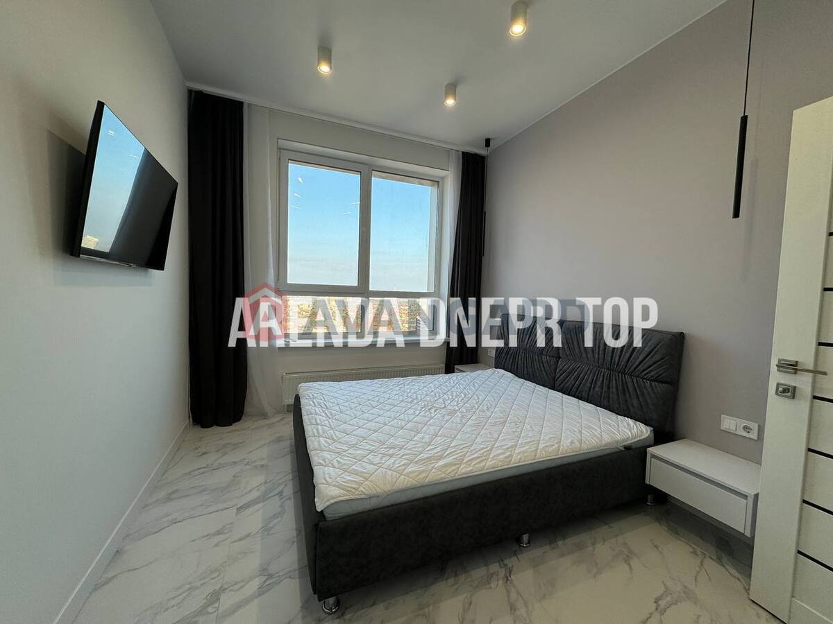 1 . , 40/-/- . ., 18/23   8