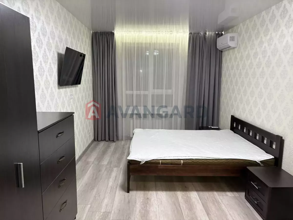 2 ����. ��������, 46/-/20 ��. �., 8/10 ���� ���� 1