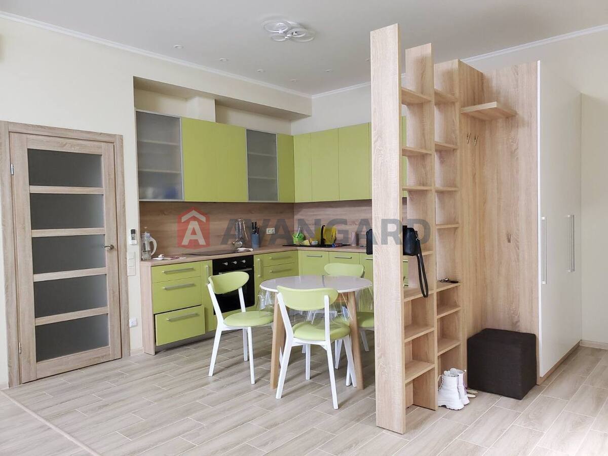 2 ��. ��������, 79/-/20 ��. �., 14/17 ������ ���� 3