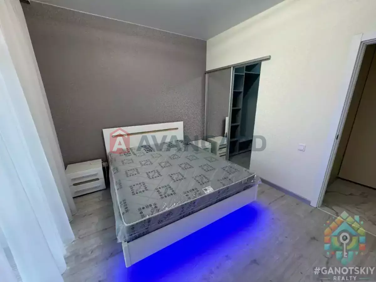 3 ��. ��������, 70/-/- ��. �., 5/15 ������ ���� 13